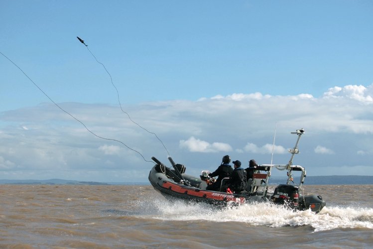 Speed Boat Entrapment Device